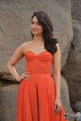 Tamannah Interview About Oopiri